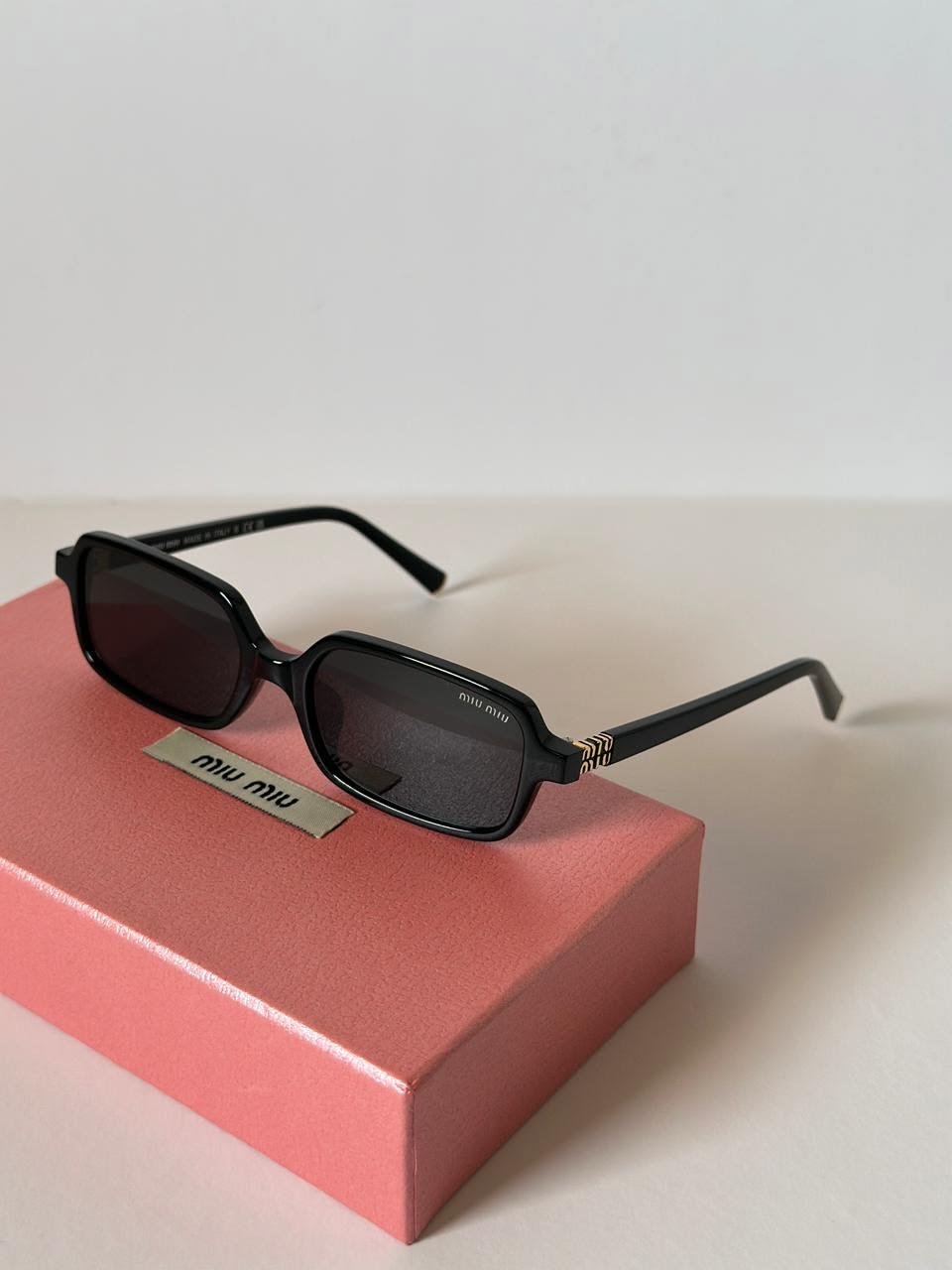 lunette miu miu metal fond jaune (copie) lunette miu miu metal fond jaune (copie)